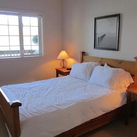 203 At Water'S Edge Apartment Ucluelet Room photo