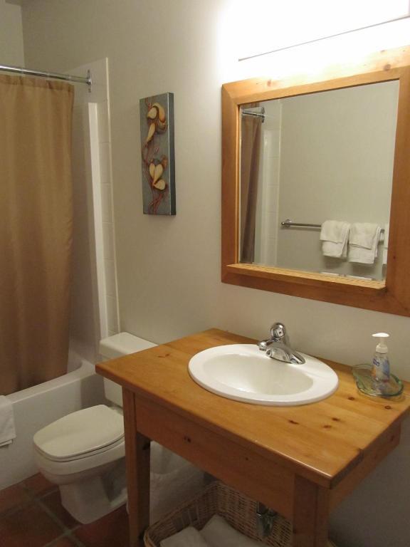 203 At Water's Edge Apartment Ucluelet